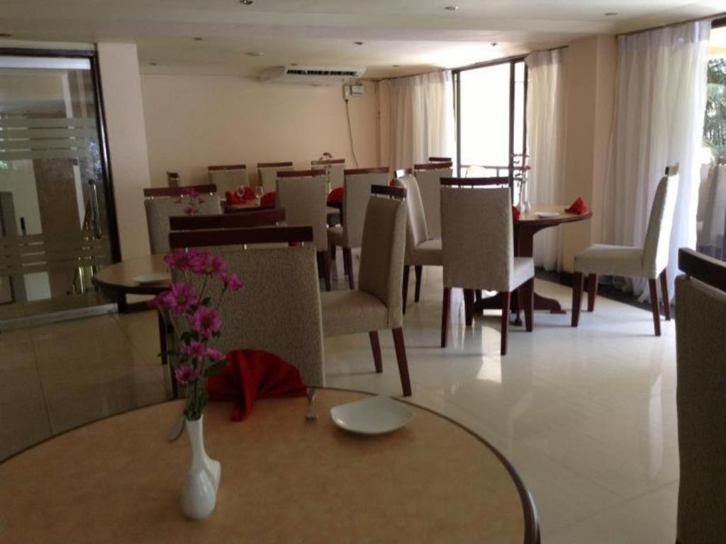 Devon Hotel Kandy Dış mekan fotoğraf