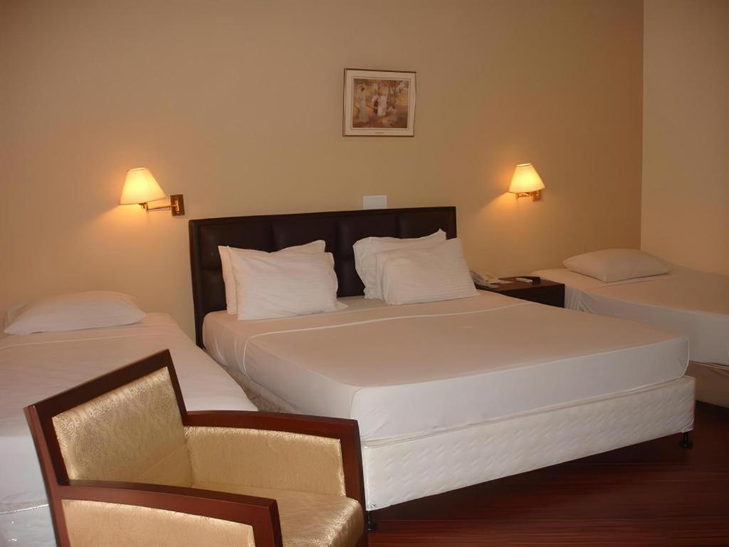 Devon Hotel Kandy Dış mekan fotoğraf