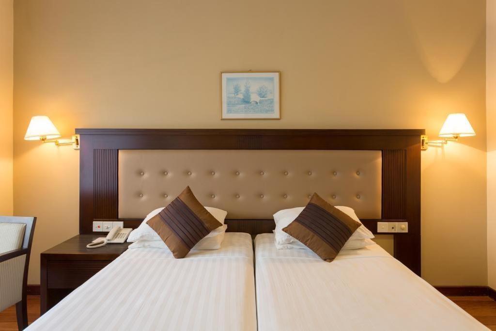 Devon Hotel Kandy Dış mekan fotoğraf